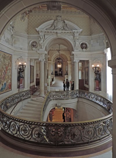 Chantilly, Chateau: Bejárat a kastélyban, alkotó: Unknown