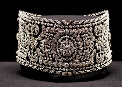 Choker-stílusú nyaklánc platinából és gyémántokból, Mrs. Potter Palmer I, szül.: Bertha Honoré alkotó: Unknown artist