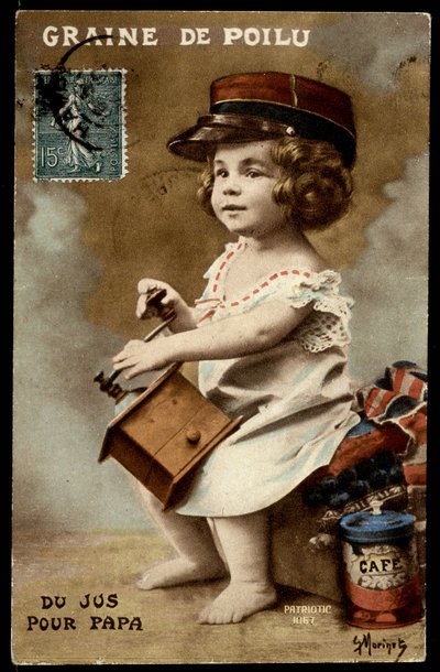 Szőrös mag - gyümölcslé apának: egy gyerek kávét formáz, képeslap, 20. század eleje. alkotó: Unknown Artist