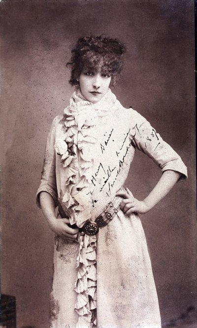 Henriette Rosine Bernard portréja Sarah Bernhardtnál (1844-1923), dedikált fényképezés alkotó: Unknown artist
