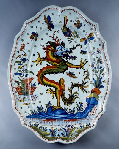 Sárkánnyal díszített fajansz edény. 18. századi Sevres. alkotó: Unknown artist