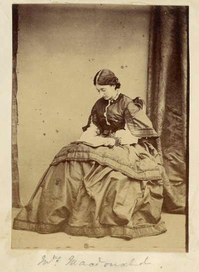 Mrs. Macdonald alkotó: Unknown artist
