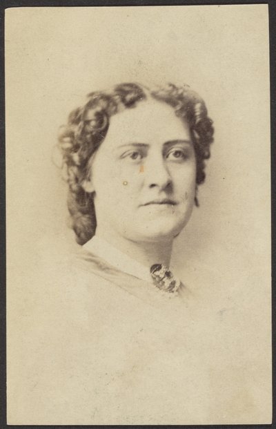 Miss Latimer portréja alkotó: Unknown artist