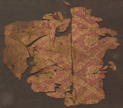 Több töredék (néhány összevarrva) alkotó: Unknown artist