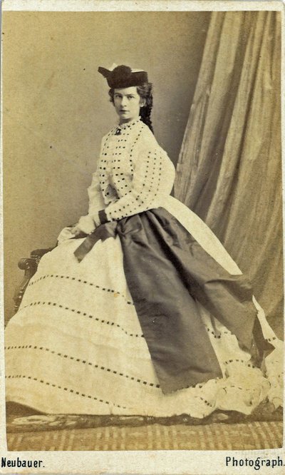 Erzsébet osztrák császárné és magyar királyné (1837. december 24. - 1898. szeptember 10.) (fénykép) alkotó: Unknown photographer