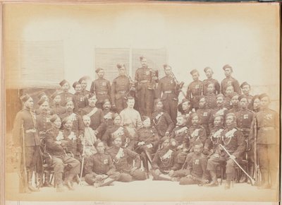 Ghurkha altisztek és a 4. gurkha (puskás) ezred puskái alkotó: Unknown photographer