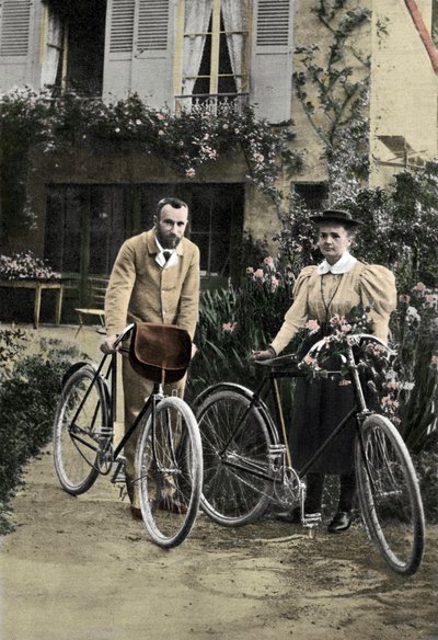 Pierre és Marie Curie a kertjükben alkotó: Unknown photographer