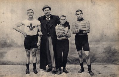 A Gladiátor cikluscsapat portréja. Fényképészet, 19. század vége, Párizs. Coll. Selva. alkotó: Unknown photographer