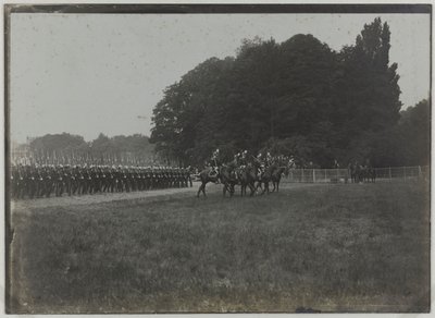 Július 14-i revü, a Saint-Cyr iskola felvonulása, Párizs, 1900 körül (fekete-fehér fotó) alkotó: Unknown photographer