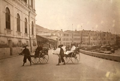 Két férfi riksával Hongkongban. alkotó: Unknown photographer