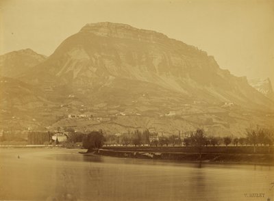 [Isère folyó, Mont Saint-Eynard, Dent de Crolles Grenoble-ból nézve, Franciaország] alkotó: V. Muzet