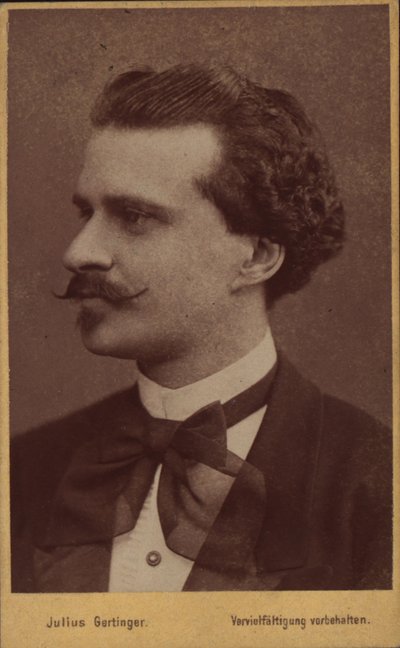 Eduard Strauss zeneszerző portréja 1835-1916, 1874. alkotó: Vienna . Photo studio Julius Gertinger