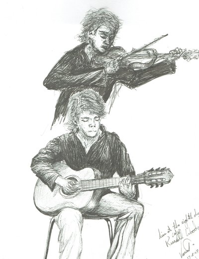 A gitáros és hegedűs a 8th day cafe Manchesterben, 2007 alkotó: Vincent Alexander Booth