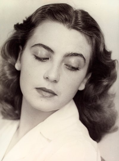 Fiatal nő portréja, 1940 körüli (fekete-fehér fotó) alkotó: Vincenzo Balocchi