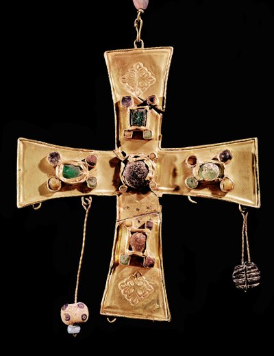 Torredonjimeno kereszt (drágakövekkel és virágdíszekkel kirakott fém, 6-7. század) alkotó: Visigothic