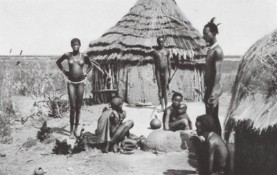 Néger idill Abwongban (fekete-fehér fotó) alkotó: Walter Mittelholzer