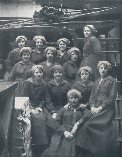 Amíg a fiúk hazajönnek, 1917 alkotó: Watson and Viney Hazell