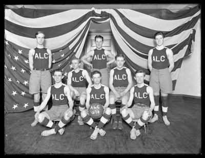 ALC kosárlabdacsapat csoportportréja, 1913-1914 körül alkotó: William Davis Hassler