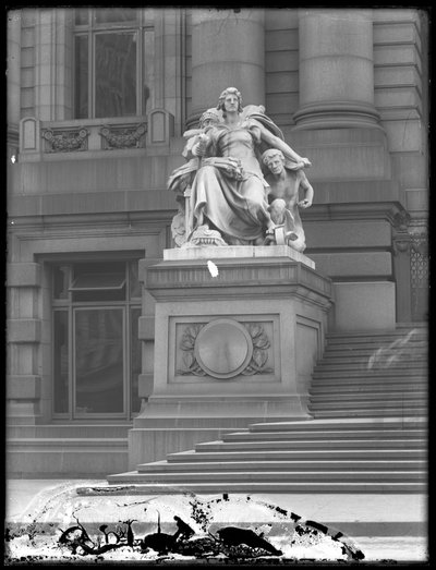 „Amerika” szobor a vámház előtt, New York City, 1912 körül alkotó: William Davis Hassler