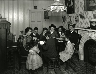 Evangélista Bizottság, Bibliatanulmányozás Mrs. Vitello otthonában, 359 E. 49th Street, tanítja Miss Jones. 1916. március 30 alkotó: William Davis Hassler