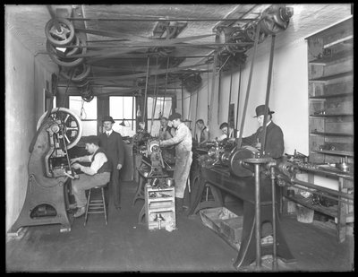 Ötödik emeleti műhely, Geyser Electric Water Heater Company, 42 Hudson Street, New York City, 1914. december 31. alkotó: William Davis Hassler