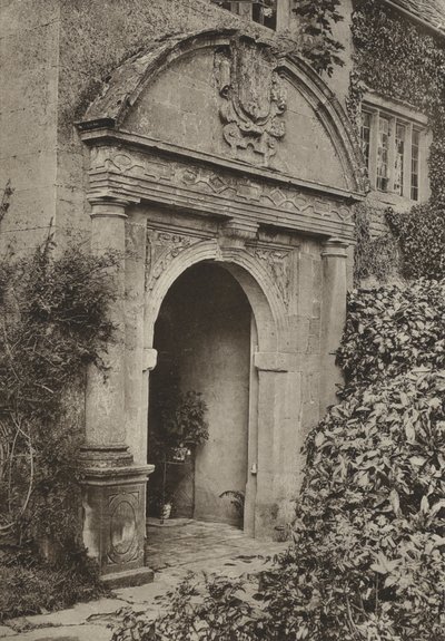 Doorway, The Manor, Upper Swell, Gloucestershire (f/w fotó) alkotó: William Galsworthy Davie