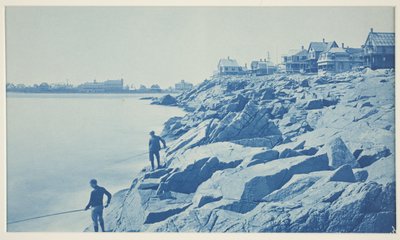 Két férfi horgászik a sziklákról a tengerparti üdülőhelyen alkotó: William H. Cades