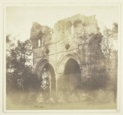 Sir W. Scott sírja a Dryburgh-i apátságban alkotó: William Henry Fox Talbot
