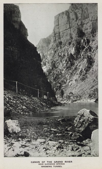 Colorado kanyonjai: A Grand River kanonja, Glenwood Springs közelében, alagút látható (f/w fotó) alkotó: William Henry Jackson