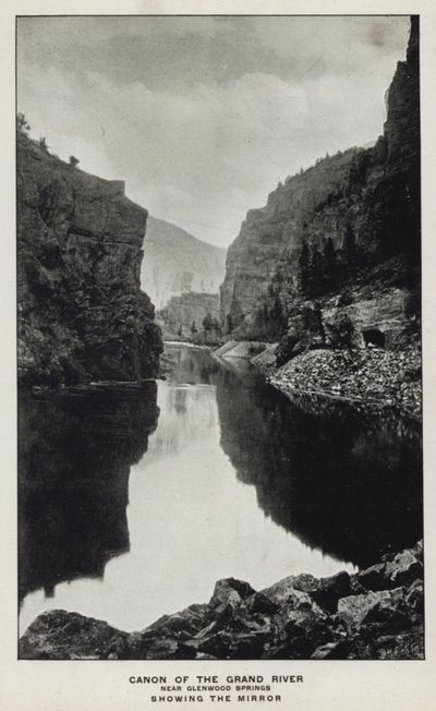 Colorado kanyonjai: A Grand River kanonja, Glenwood Springs közelében, Tükör megjelenítése (f/w fotó) alkotó: William Henry Jackson