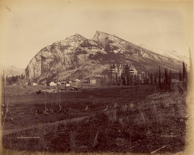 Twin Peaks és C.P.R. Hotel, Banff alkotó: William McFarlane Notman