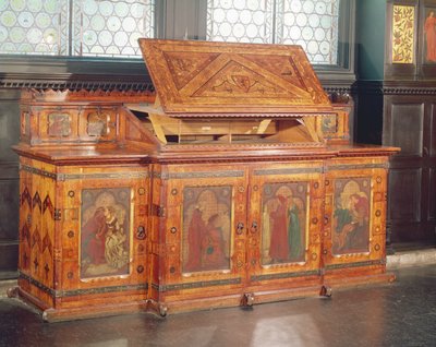 Rene király nászutas szekrénye, J.P. Seddon tervezte, 1862 (tölgyfa, festett panelek) alkotó: William Morris