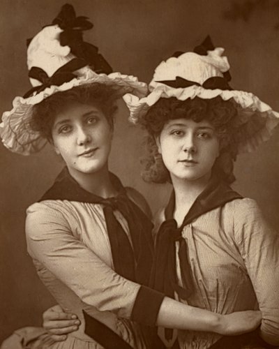 Két rózsa, Maude Millett és Annie Hughes, brit színésznők, 1888 alkotó: William and Daniel Downey