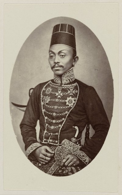 Pakoe Boewono IX, Susuhunan van Surakarta alkotó: Woodbury and Page
