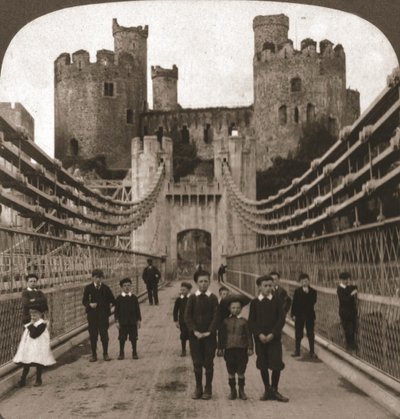 Conway, Wales, Középkori vár és híd, 1901. alkotó: Works and Sun Sculpture Studios