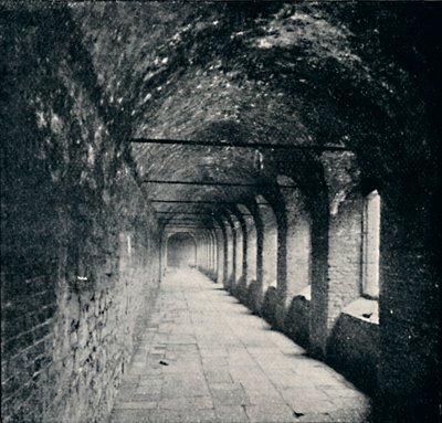 The Cloisters, Charterhouse, London, 1903 alkotó: York and Son