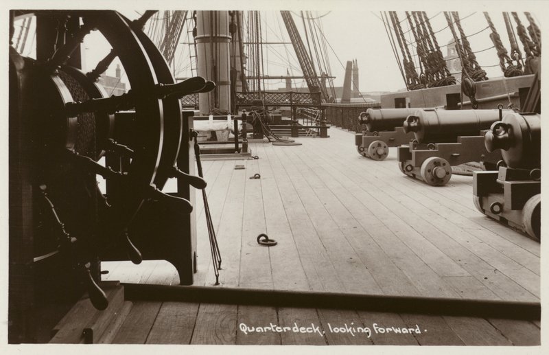 A HMS Victory Quarterdeck-je előre (f/w fotó) alkotó: (after) English photographer