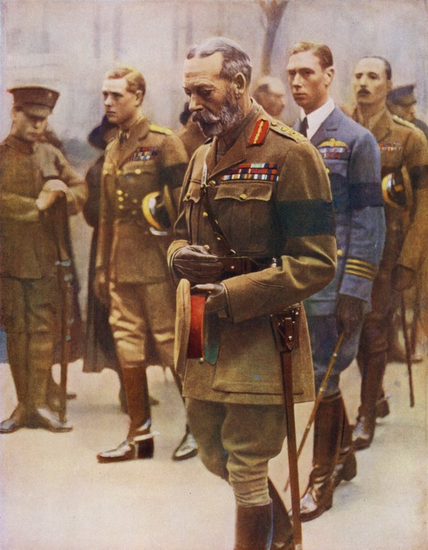 Királyi gyászolók a fegyverszünet első évfordulóján (színes fotó) alkotó: (after) English photographer