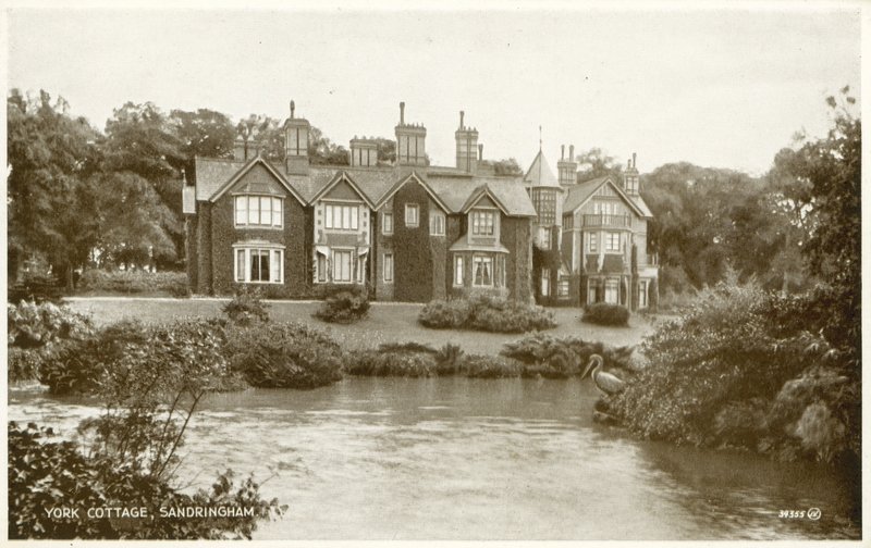 York Cottage, Sandringham (f/w fotó) alkotó: (after) English photographer