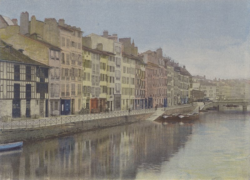 Bayonne, A rakpart a Nive-on (színes fénykép) alkotó: (after) French Photographer