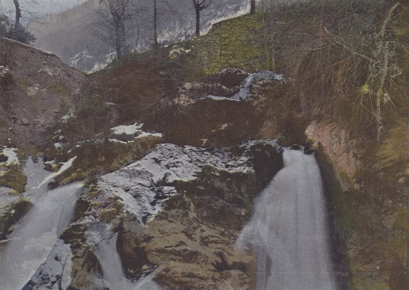 Cascade de disco (színes fotó) alkotó: (after) French Photographer