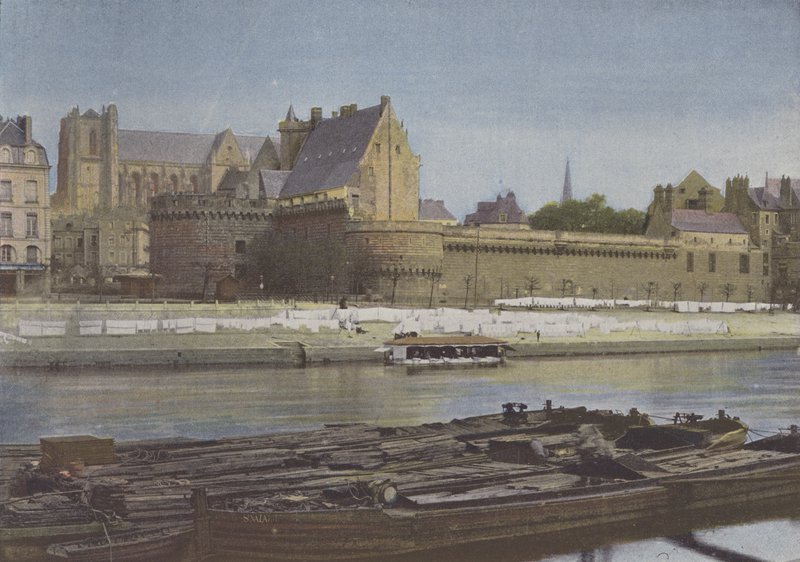 Nantes, The Chateau (színes fotó) alkotó: (after) French Photographer