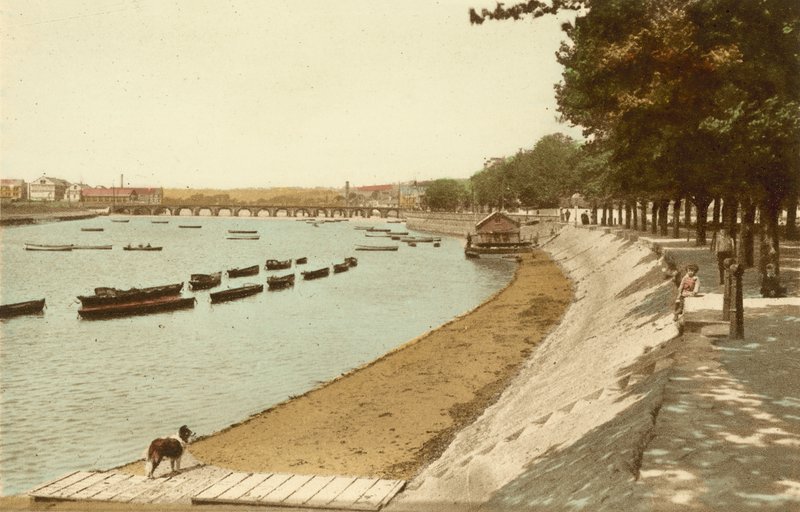 Barnstaple, a sétány és a folyó alkotó: English Photographer