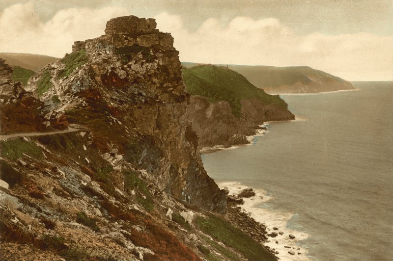 Lynton, Castle Rock alkotó: English Photographer