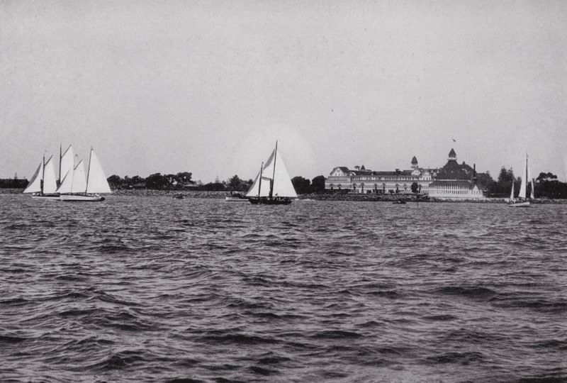 Kalifornia: San Diego, Hotel Del Coronado a San Diego-öbölben, Kalifornia egyik legkedveltebb egész éves szórakozóhelye (f/w fotó) alkotó: American Photographer (after)