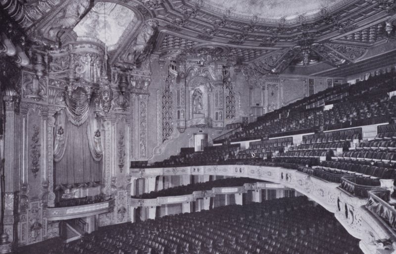 Chicago: Interior, Oriental Theatre (f/w fotó) alkotó: American Photographer (after)
