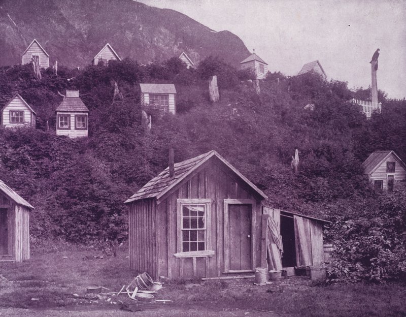 Indiai temetkezési házak Juneau városa közelében, Alaszkában (f/w fotó) alkotó: American Photographer (after)