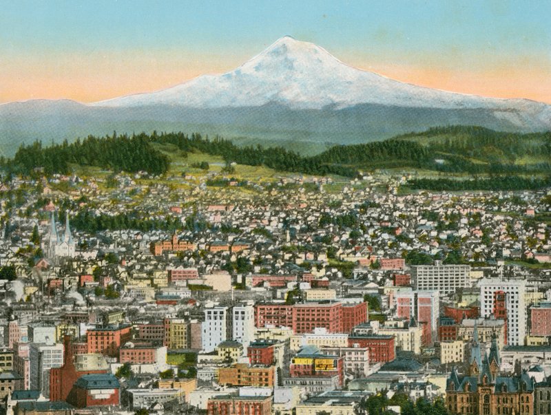 Portland, Oregon, Mount Hood a távolban (fotó) alkotó: American Photographer (after)