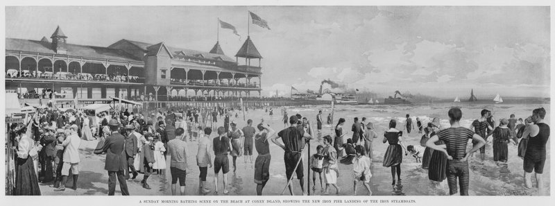 Vasárnap reggeli fürdős jelenet a Coney Island-i tengerparton, az Iron Steamboats új vasi mólójának kikötőjével (f/w fotó) alkotó: American Photographer