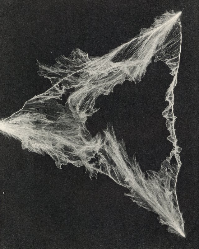 Laboratóriumban előállított mesterséges villám (fekete-fehér fotó) alkotó: American Photographer